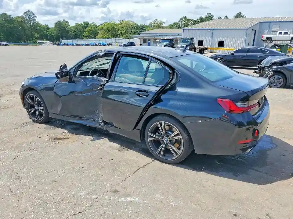 3MW69FF0XP8D36682 2023 BMW 3 SERIES-1