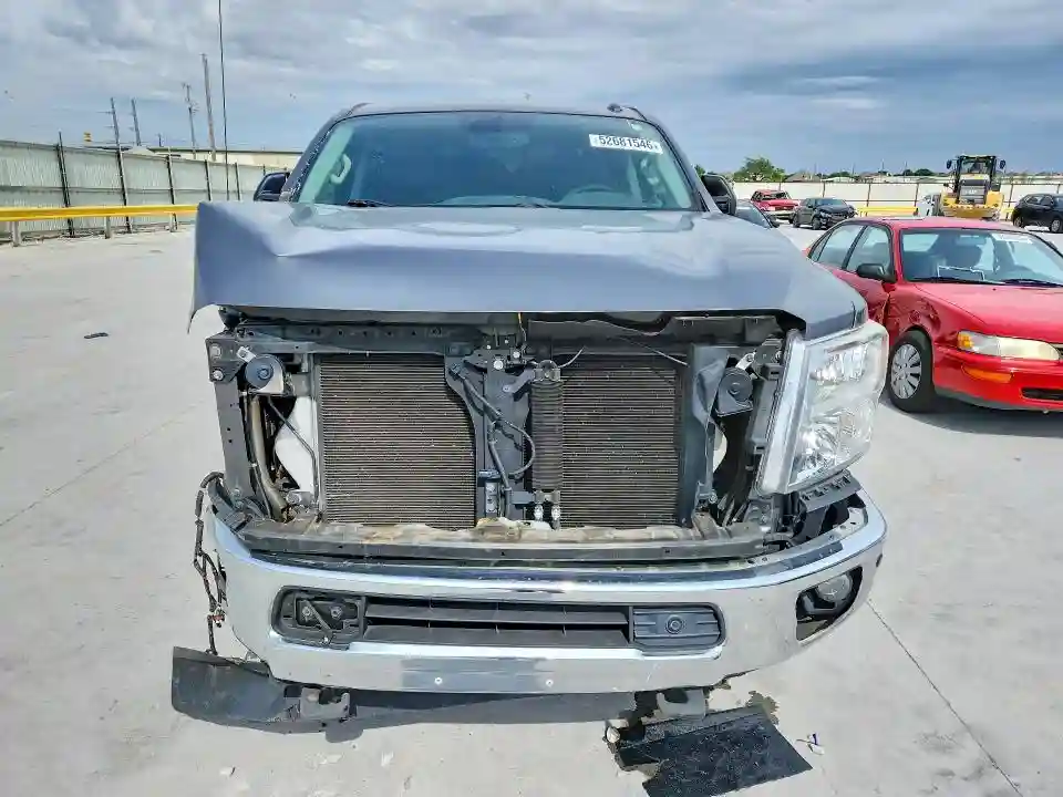 1N6BA1F4XHN569391 2017 NISSAN TITAN-4