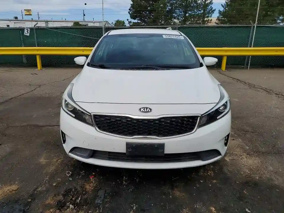3KPFK4A7XHE144178 2017 KIA FORTE-4