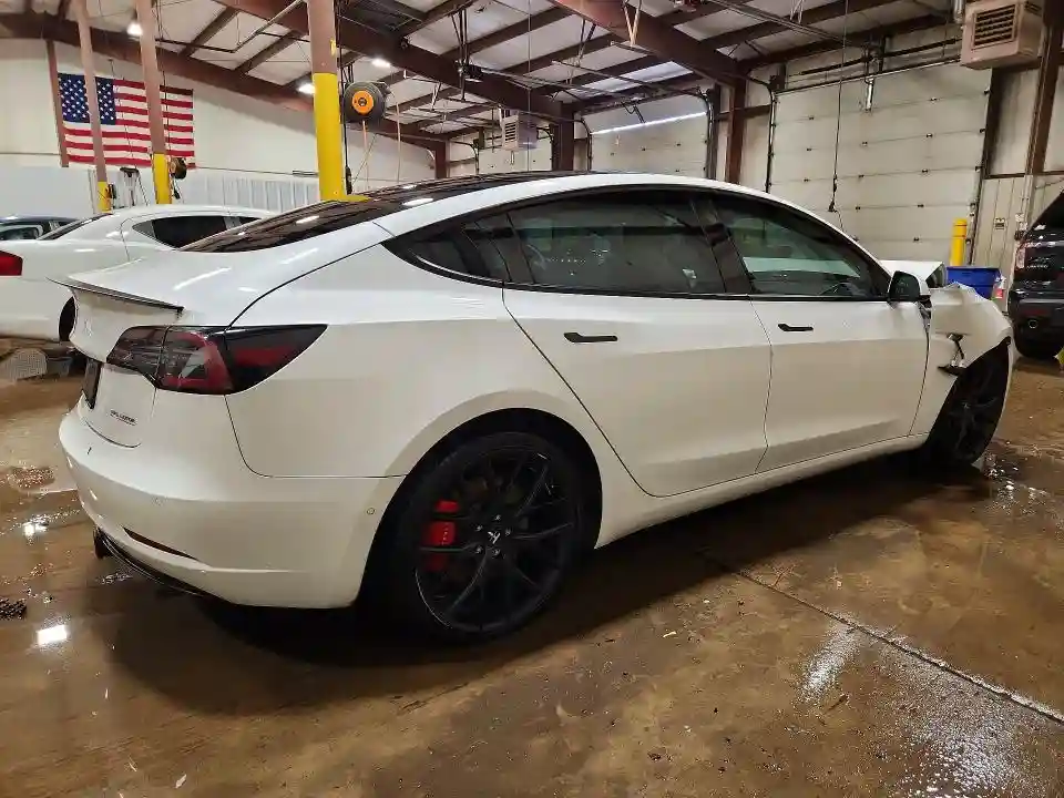 5YJ3E1ECXNF275889 2022 TESLA MODEL 3-2
