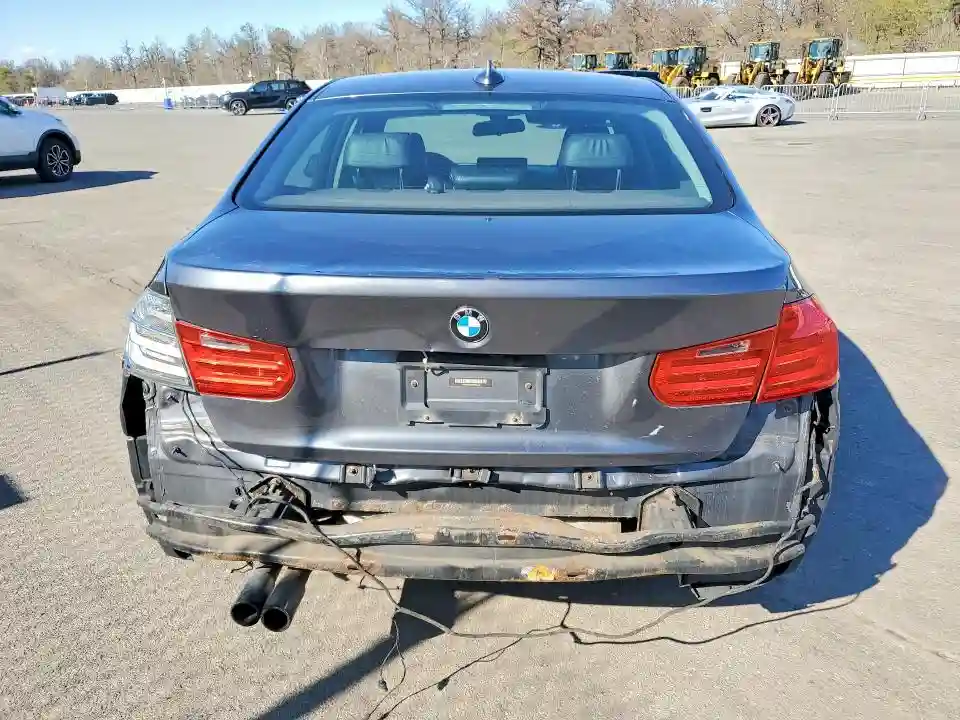 WBA3B5C52DF594442 2013 BMW 3 SERIES-5