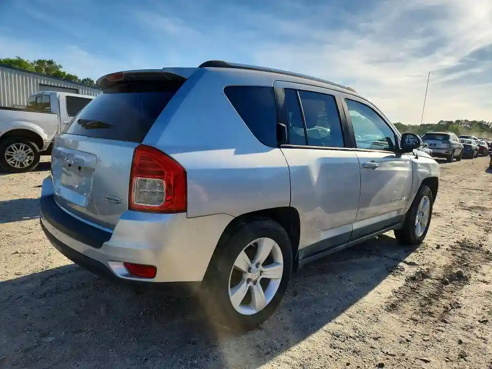 1J4NF1FB7BD251834 2011 JEEP COMPASS-2