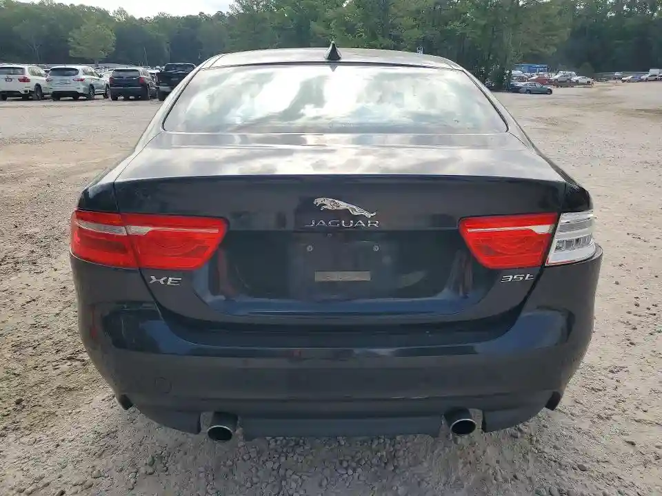 SAJAE4BV0HA959637 2017 JAGUAR XE-5