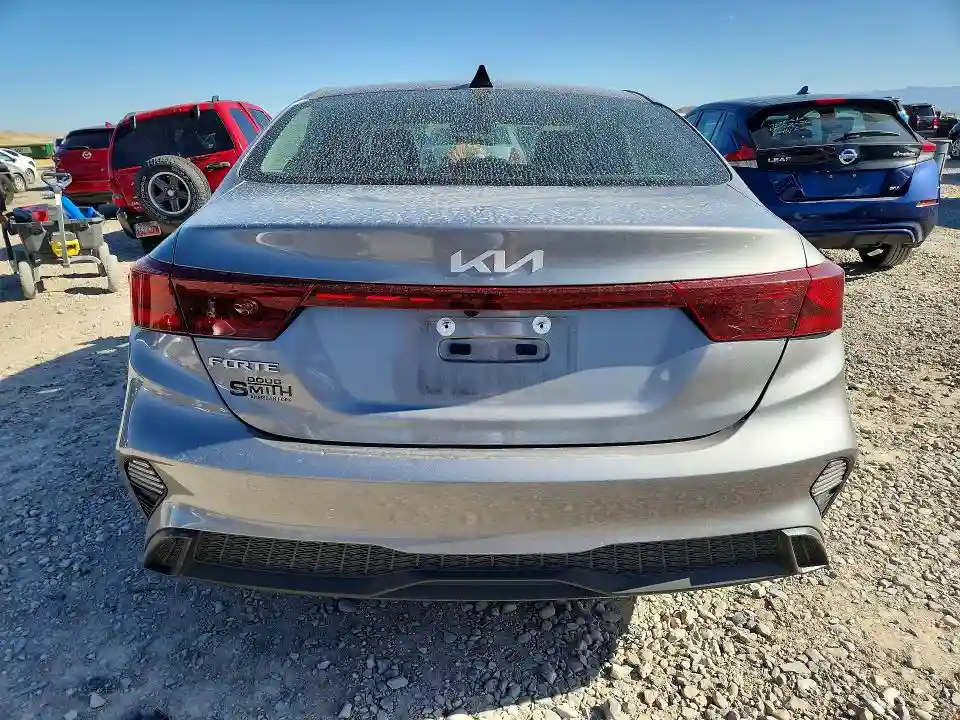3KPF24AD9RE742852 2024 KIA FORTE LXS-5