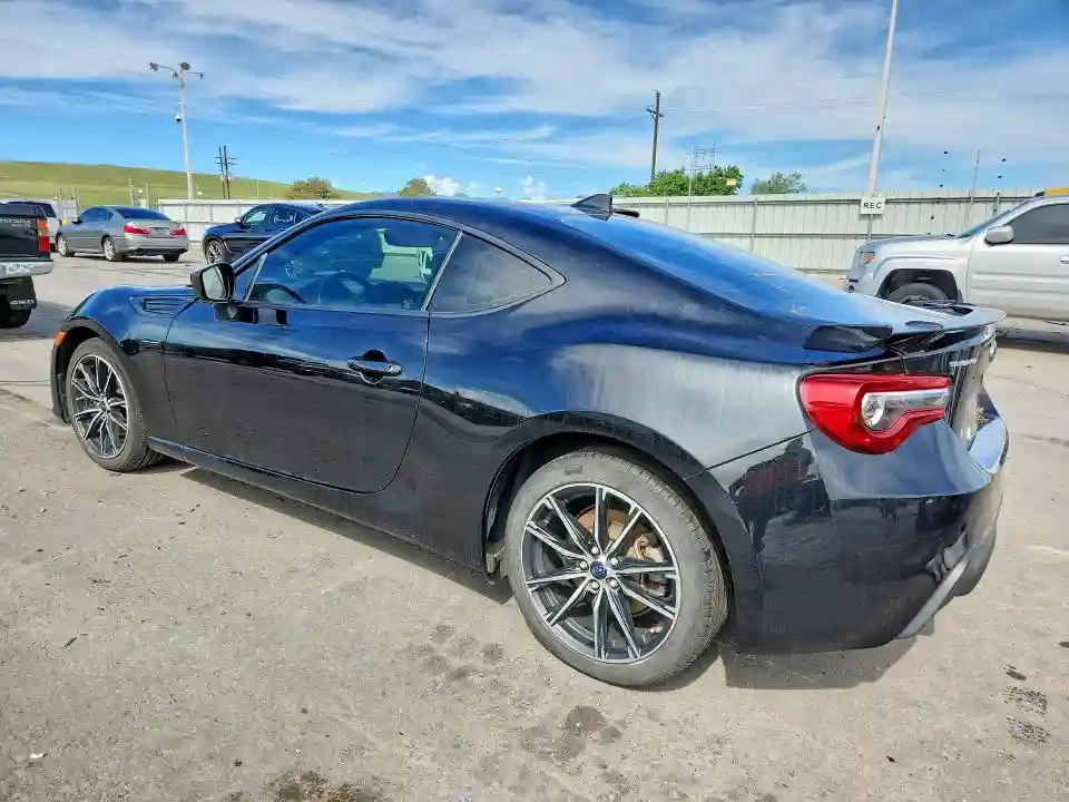JF1ZCAC10J8602298 2018 SUBARU BRZ-1