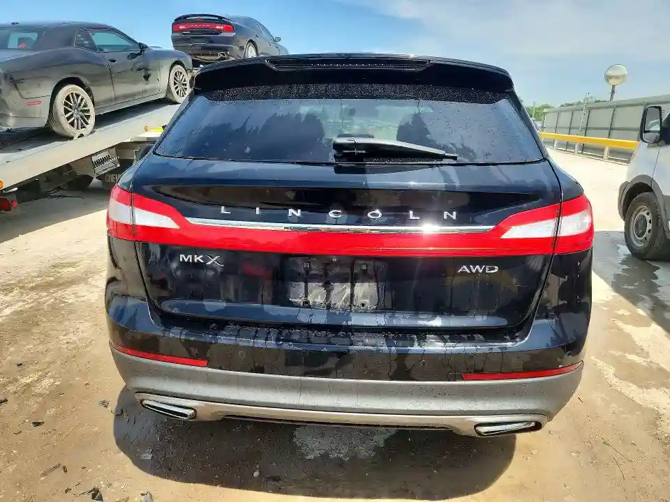 2LMPJ8KR1HBL22257 2017 LINCOLN MKX-5
