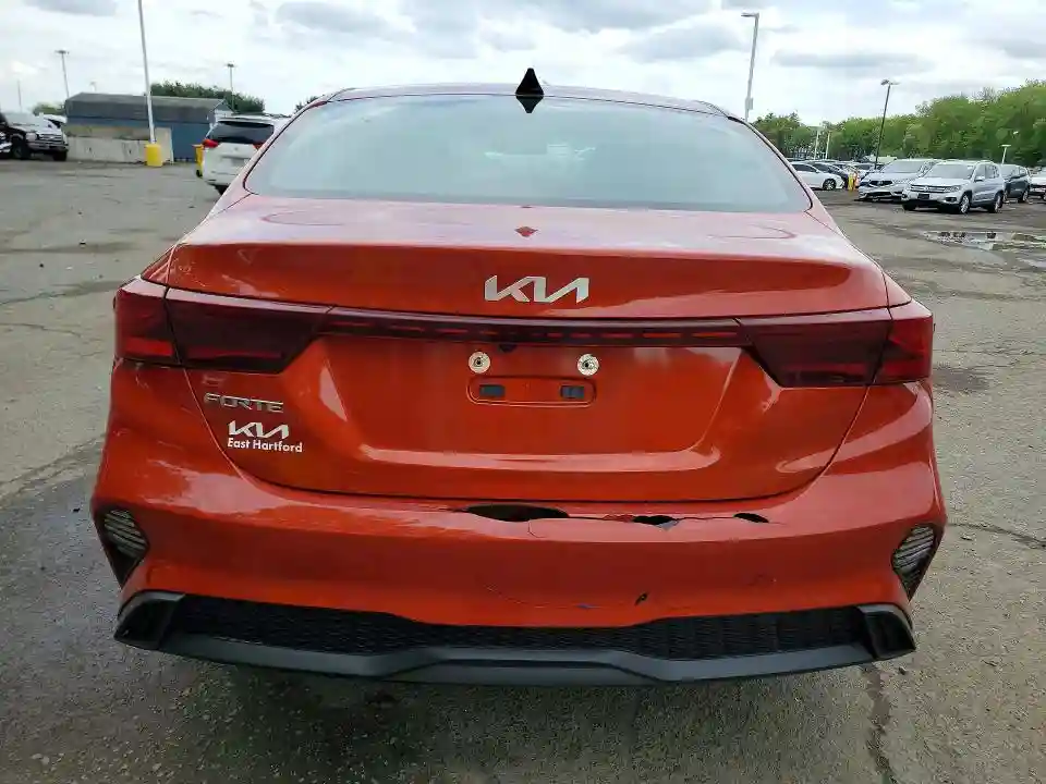 3KPF24AD1NE437579 2022 KIA FORTE LXS-5