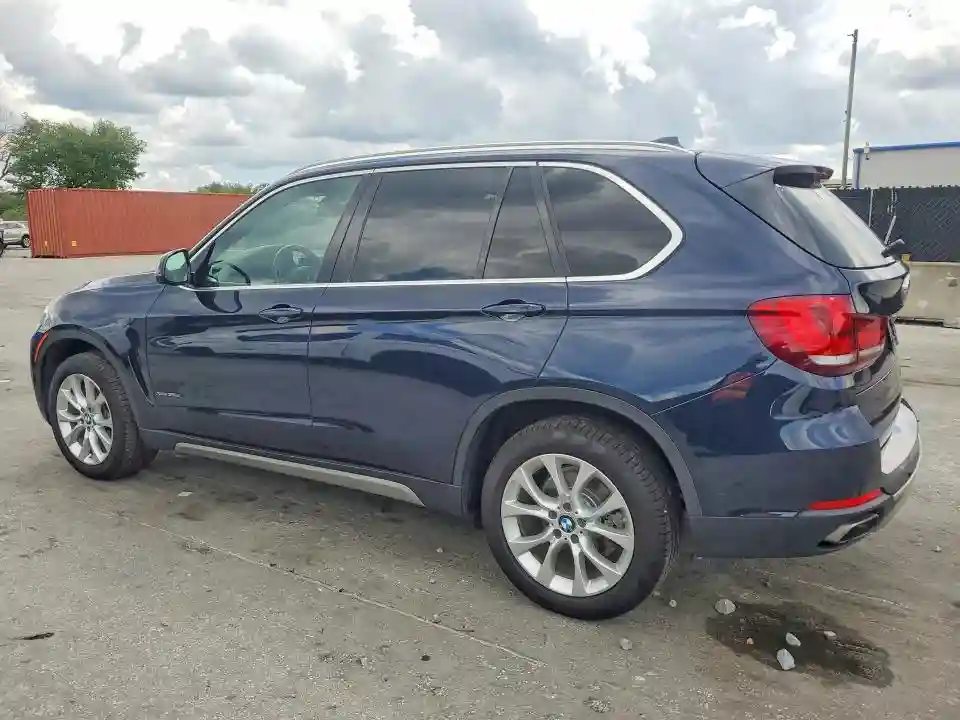 5UXKS4C52J0Y19643 2018 BMW X5-1