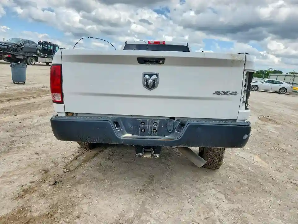 3C6UR5HLXDG549135 2013 RAM 2500-5