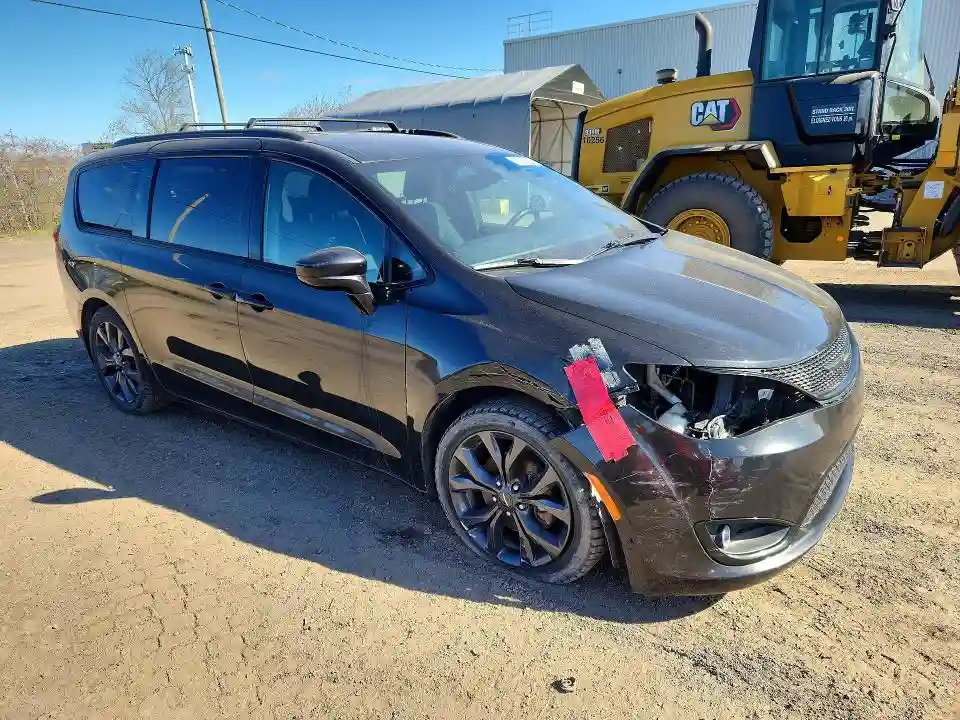 2C4RC1FG9JR175590 2018 CHRYSLER PACIFICA-3