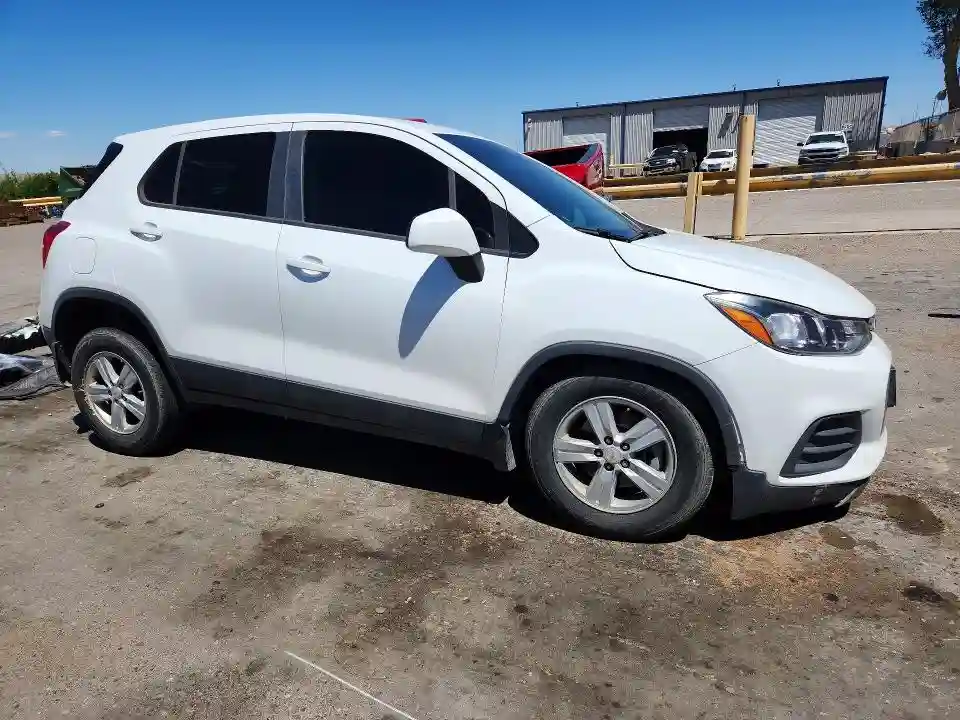 KL7CJKSB2LB074501 2020 CHEVROLET TRAX-3