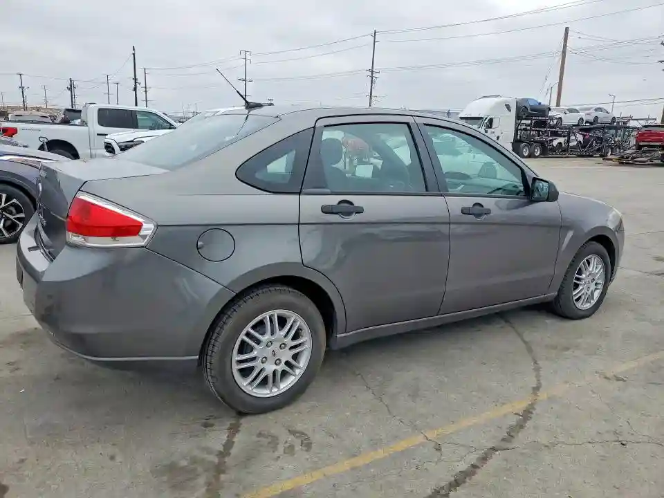 1FAHP3FNXAW121657 2010 FORD FOCUS-2