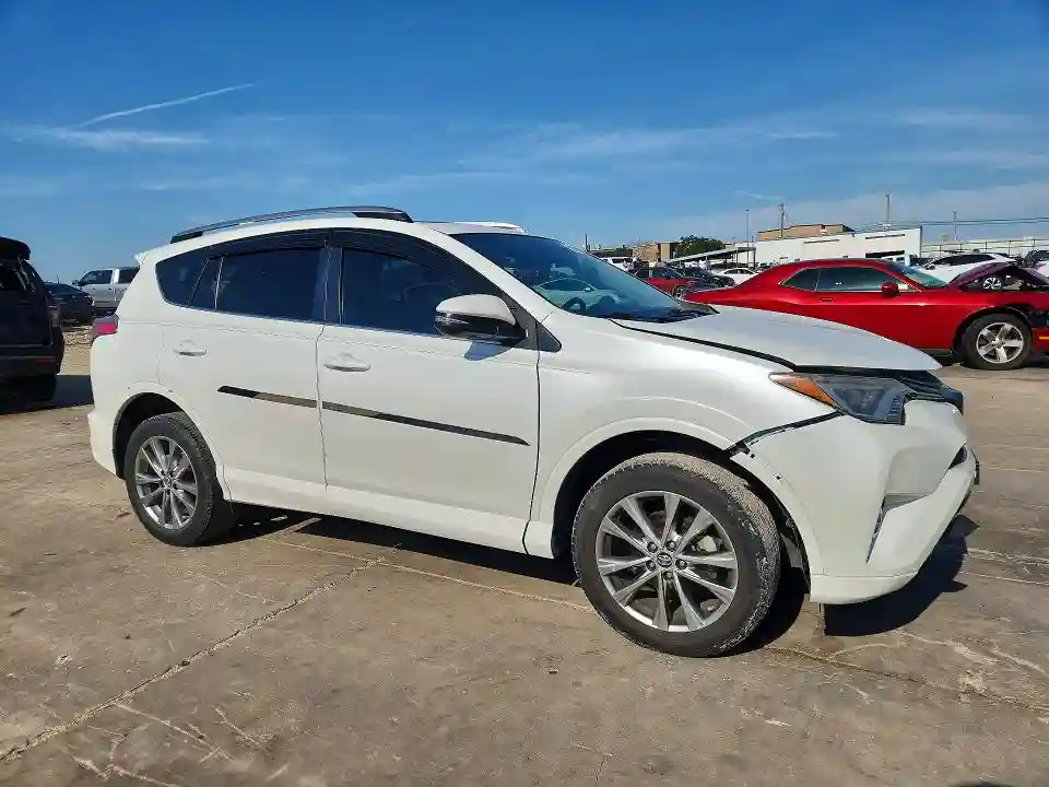 2T3DFREV4JW761832 2018 TOYOTA RAV4-3