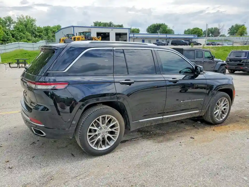 1C4RJHEG4PC563229 2023 JEEP GRAND CHEROKEE-2