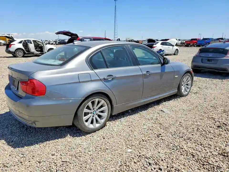 WBAPH7C52BE683197 2011 BMW 3 SERIES-2