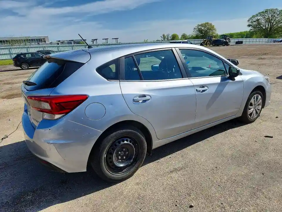 4S3GTAB6XN3707044 2022 SUBARU IMPREZA-2
