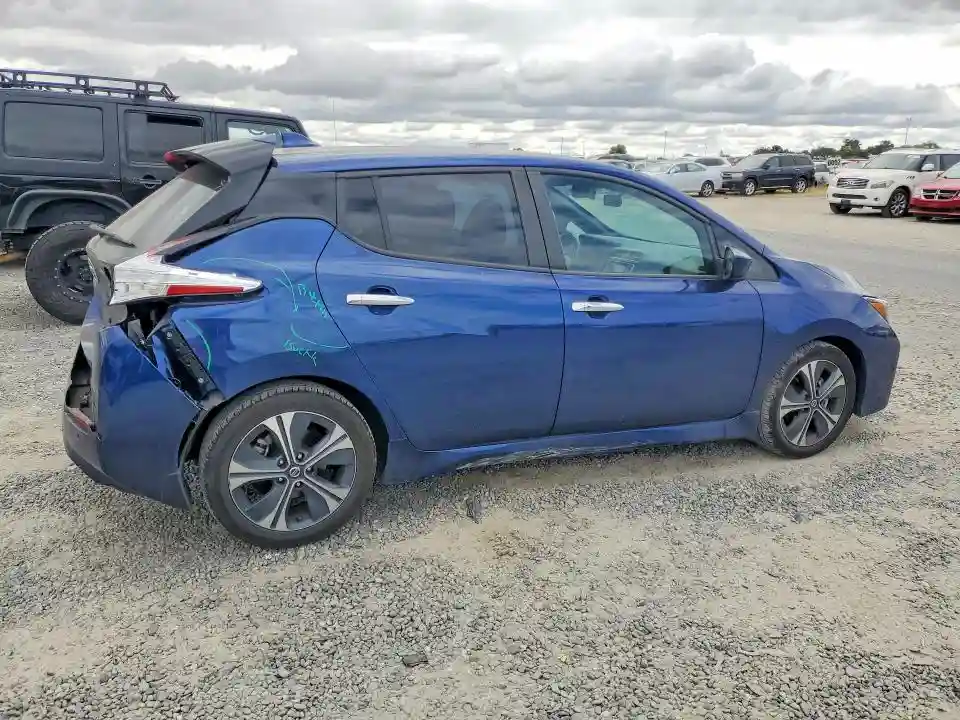 1N4AZ1CV5NC550037 2022 NISSAN LEAF-2