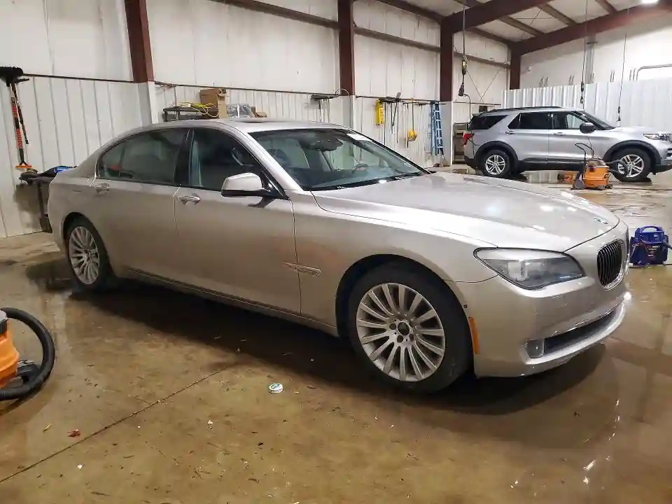 WBAKC8C51CC436720 2012 BMW 7 SERIES-3