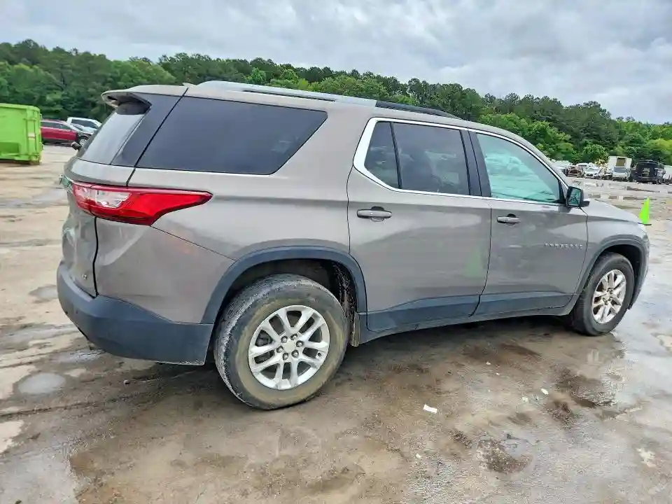 1GNERGKW4JJ267215 2018 CHEVROLET TRAVERSE-2