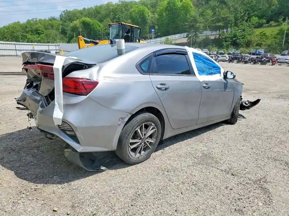3KPF24ADXNE458463 2022 KIA FORTE LXS-2