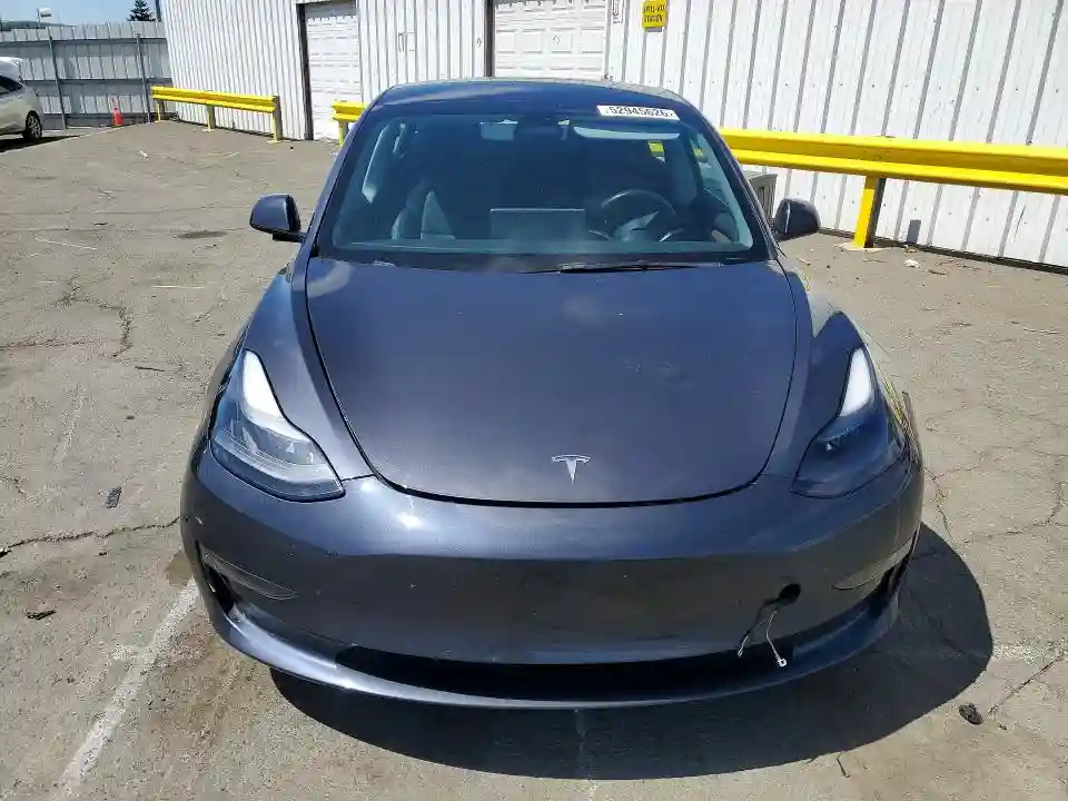 5YJ3E1EC7PF383860 2023 TESLA MODEL 3-4