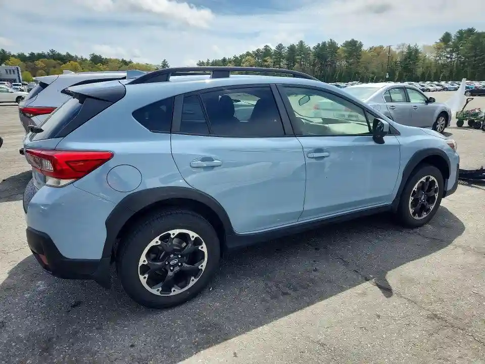 JF2GTAEC9NH203378 2022 SUBARU CROSSTREK-2