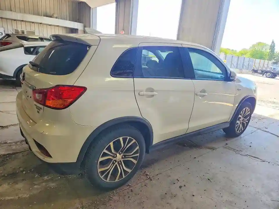 JA4AR3AW6JU025584 2018 MITSUBISHI OUTLANDER-2