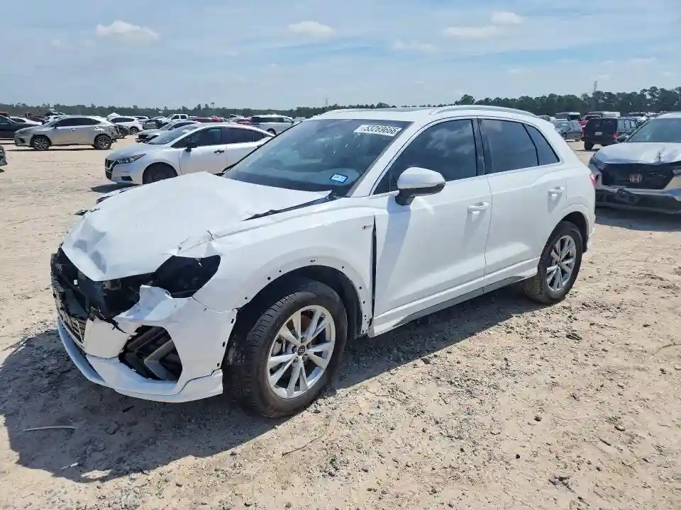 WA1DECF30S1044643 2025 AUDI Q3-0