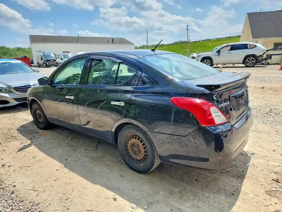 3N1CN7AP8GL808387 2018 NISS VERSA-1