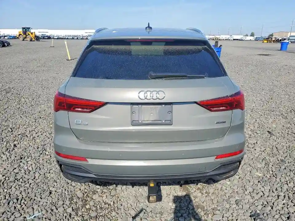 WA1EECF37N1072206 2022 AUDI Q3-5