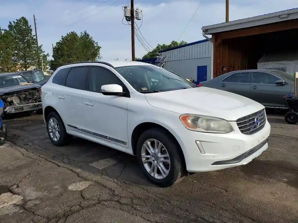 YV4612RJXF2712959 2015 VOLVO XC60-3