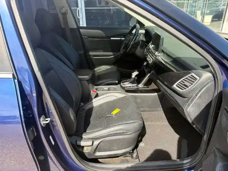KNDERCAA6N7296743 2022 KIA SELTOS-4