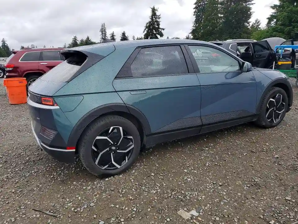 KM8KNDAF2PU215303 2023 HYUNDAI IONIQ-2