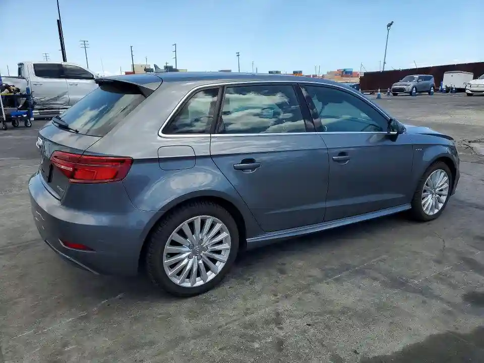 WAUTPBFF9HA059180 2017 AUDI A3-2