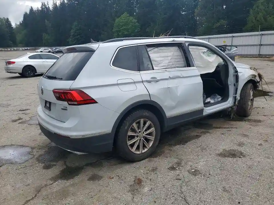 3VV2B7AX1JM115309 2018 VOLKSWAGEN TIGUAN-2