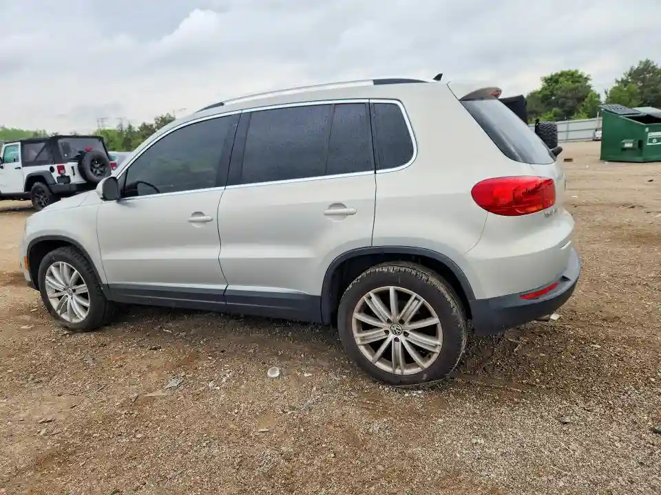 WVGBV7AX3CW569288 2012 VOLKSWAGEN TIGUAN-1