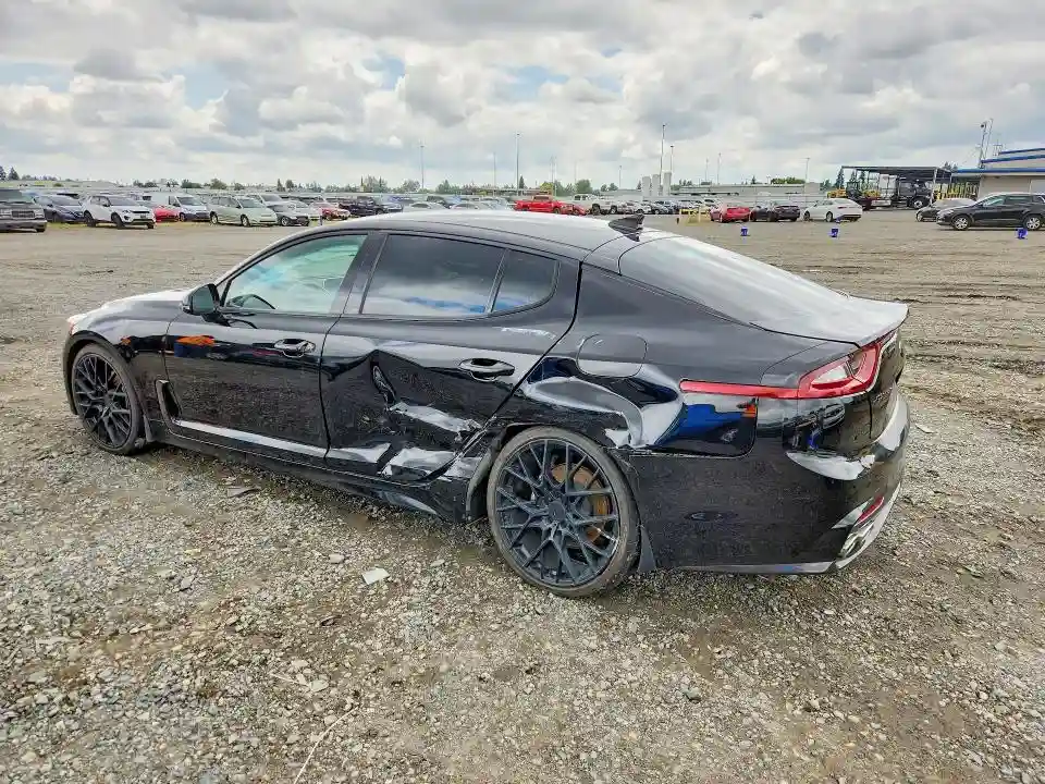 KNAE15LA2J6031346 2018 KIA STINGER-1