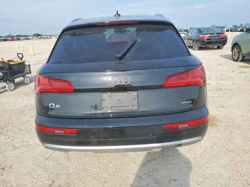 WA1BNAFY0K2111971 2019 AUDI Q5-5