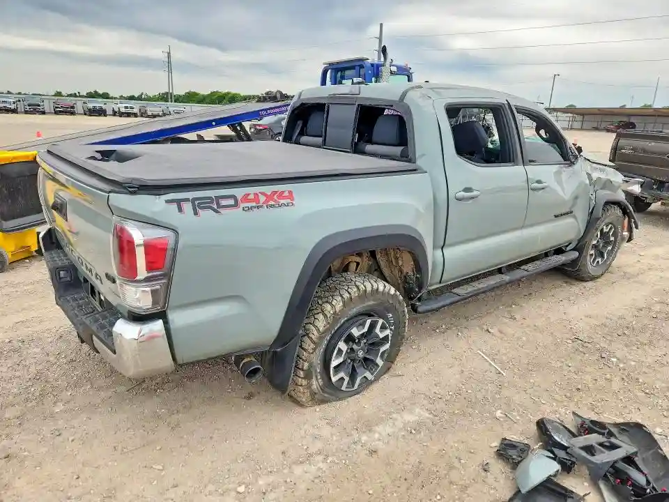 3TYCZ5AN3NT096144 2022 TOYOTA TACOMA TRD-2