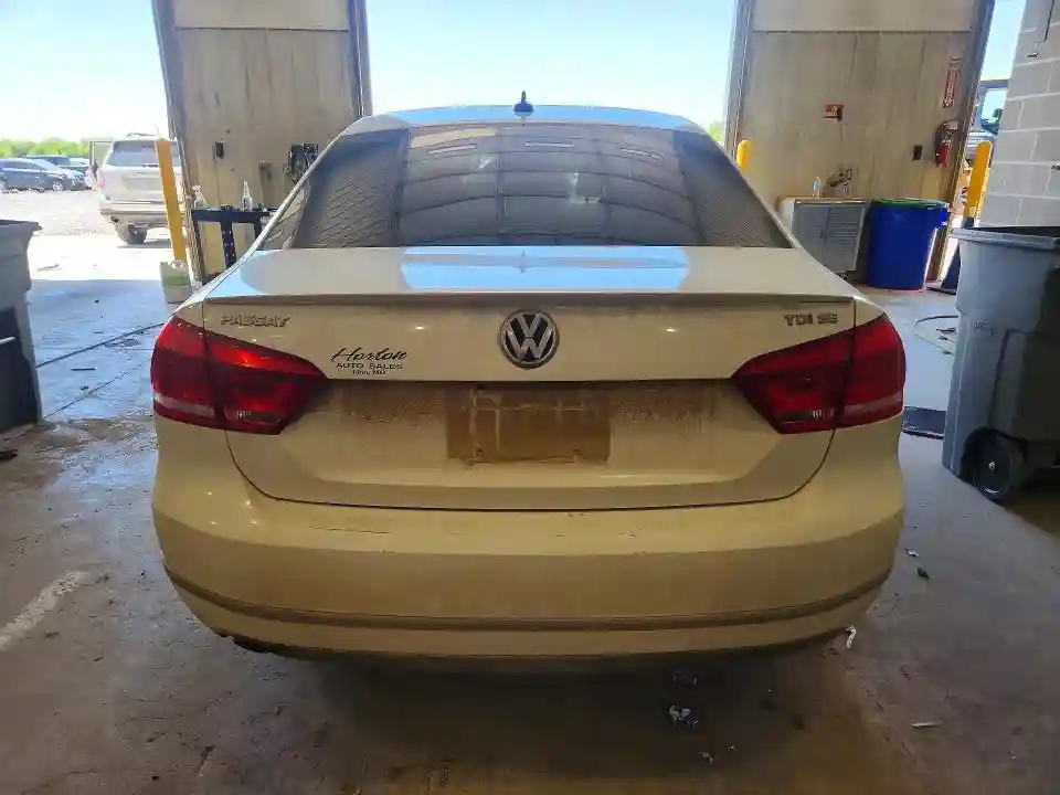 1VWBN7A38EC079674 2014 VOLKSWAGEN PASSAT-5