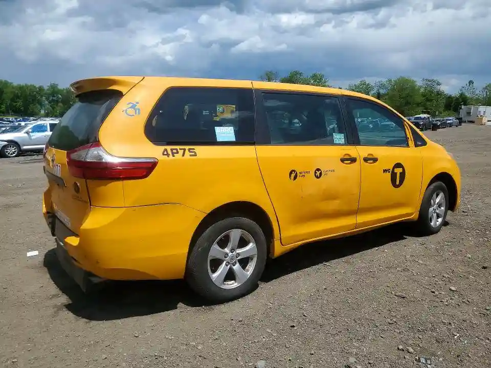 5TDZZ3DC6HS875823 2017 TOYOTA SIENNA-2