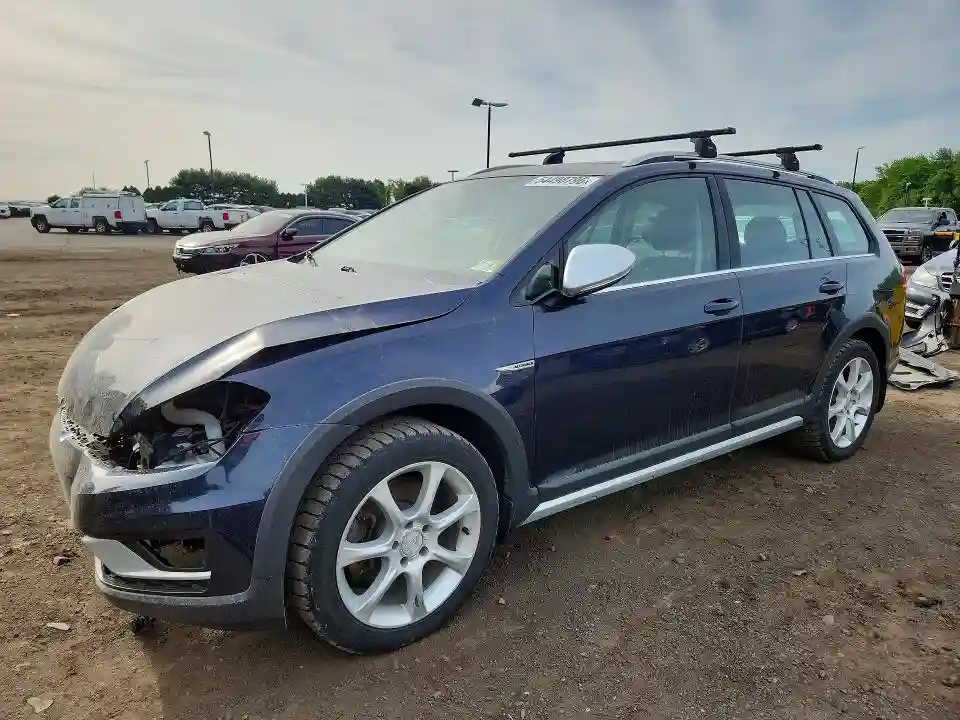 3VWH17AU8HM538235 2017 VOLKSWAGEN GOLF-0
