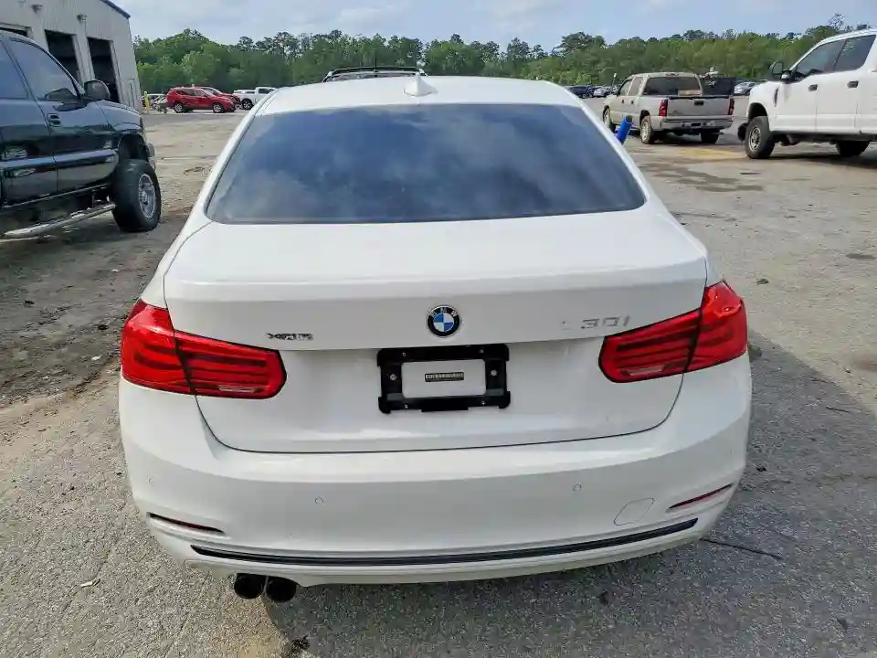 WBA8D9G34HNU63010 2017 BMW 3 SERIES-5