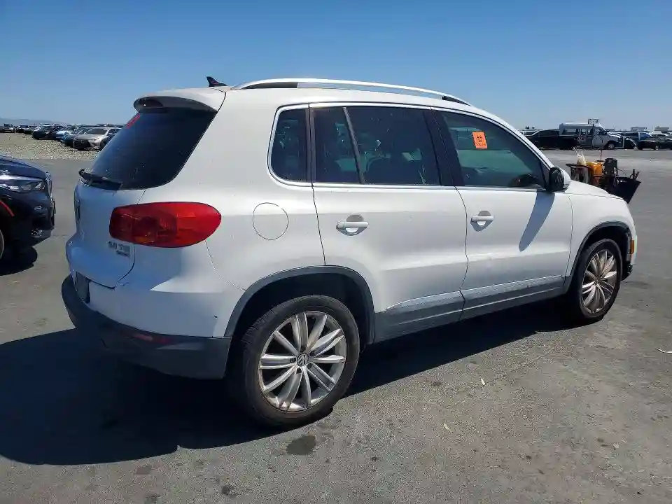 WVGBV3AXXDW601034 2013 VOLKSWAGEN TIGUAN-2