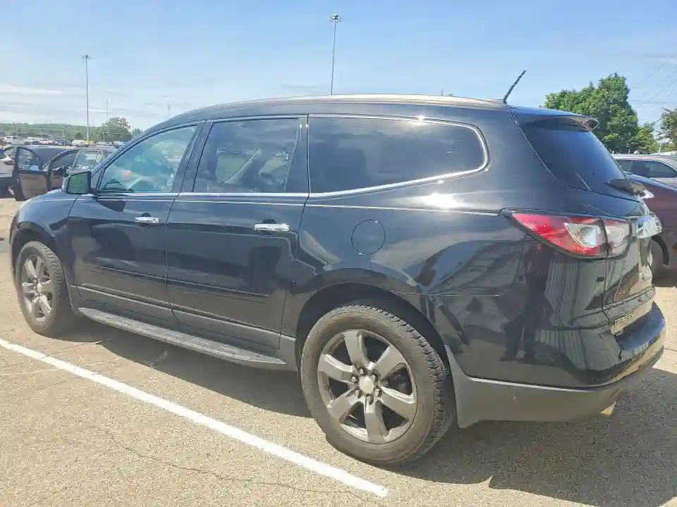 1GNKRHKD0HJ305007 2017 CHEVROLET TRAVERSE-1
