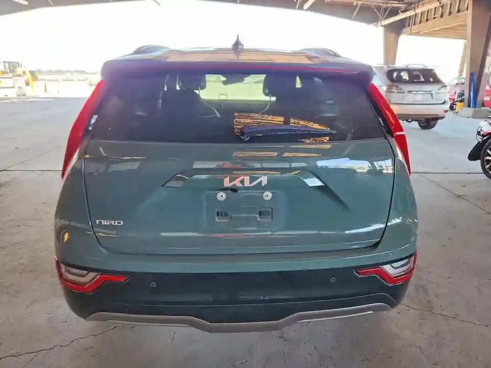 KNDCT3L14P5039293 2023 KIA NIRO-5