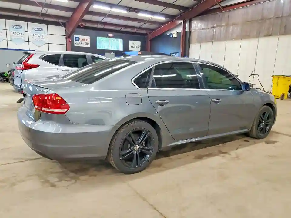1VWBS7A3XEC035703 2014 VOLKSWAGEN PASSAT-2