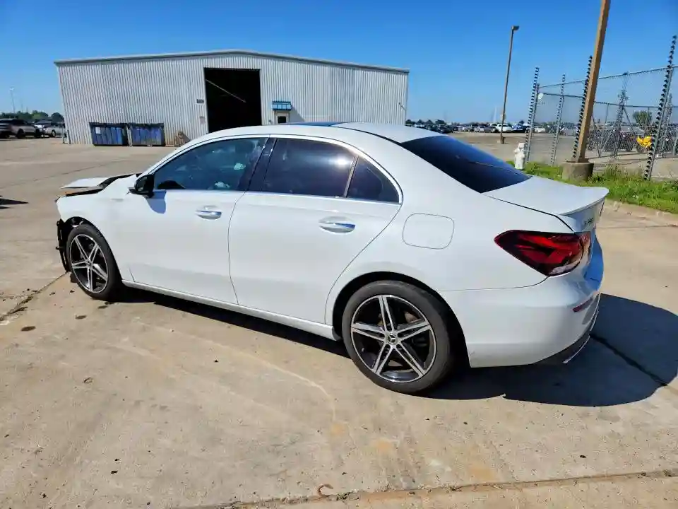 WDD3G4EB0KW021639 2019 MERCEDES-BENZ A-CLASS-1