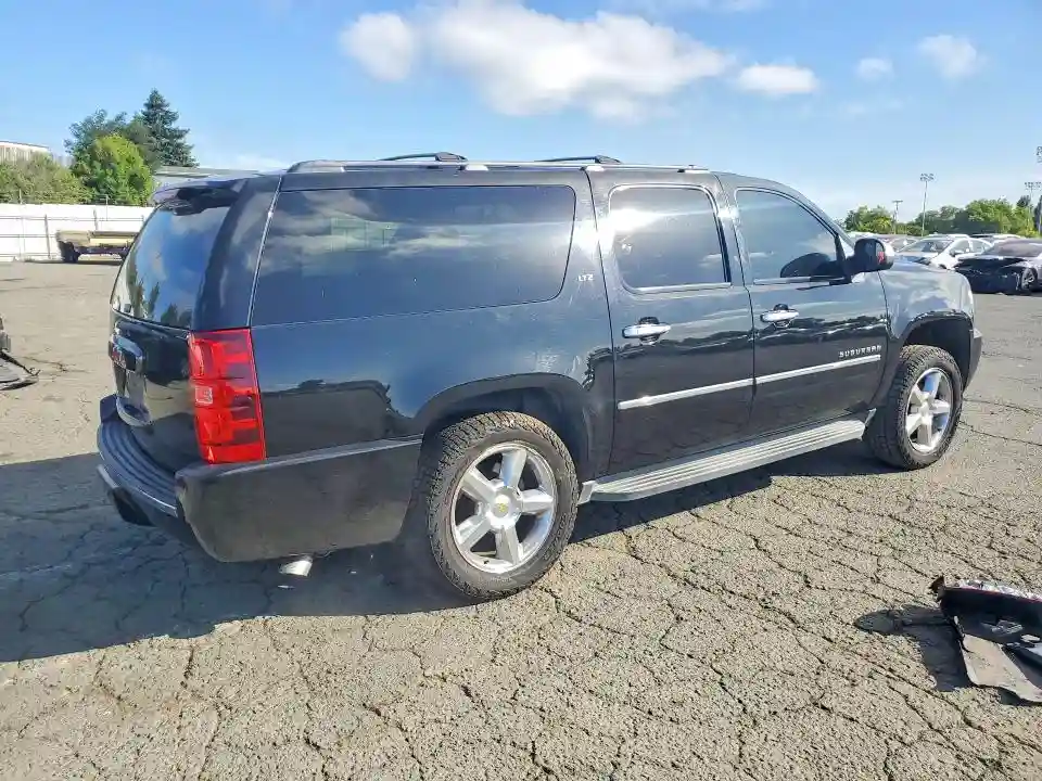 1GNSKKE77DR377325 2013 CHEVROLET SUBURBAN-2