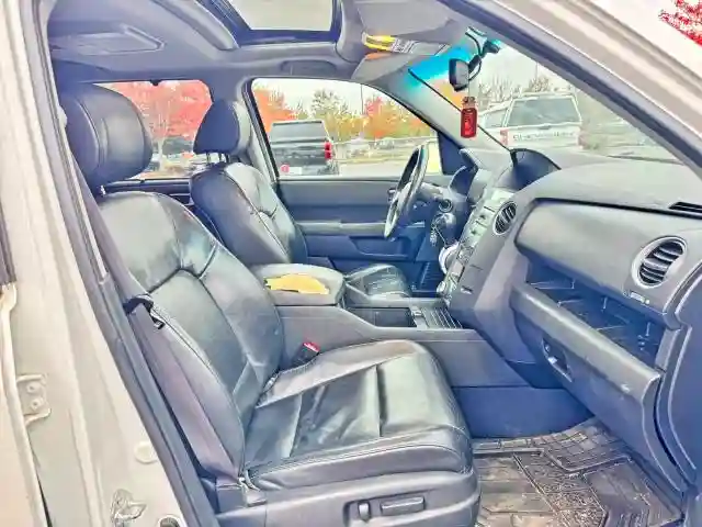 5FNYF4H96BB505010 2011 HONDA PILOT-4